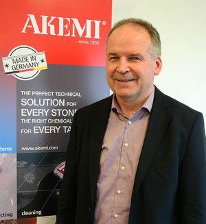 Johann Stiegler bei Akemi