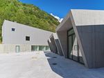  Die Bauabnahme des Centro Internazionale di Scultura in Peccia fand im Juli statt.