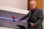 Gundolf Tippe, GF der advanced pixel shuttle ag, wollte mit der Ausstellung Stone+Light Steinmetze auf neue Ideen im Zusammenhang mit Lichttechnik bringen. (Fotos: Harald Lachmann)