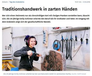 Die 20-jährige Emily Schirmer erlernte den Beruf des Steinmetzes bei der Firma Just Naturstein.
