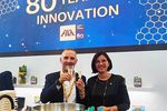 Fila-CEO Francesco und Alessandra Pettenon stoßen auf das 80-jährige Bestehen der Firma an. 