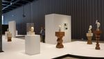 Ausstellung des Bildhauers Constantin Brâncuși in der Neuen Nationalgalerie in Berlin