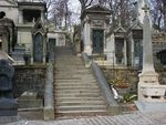 Stufen auf dem Cimetière du Père-Lachaise (Foto: Sherpa auf nl.wikipedia)