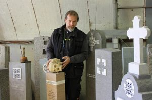 Gestalter von Grabmalen und virtuellem Gedenken: der Kölner Steinnmetz Andreas Rosenkranz (Foto: A. Rosenkranz/gedenken-gestalten.de)