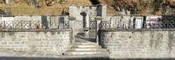 Selbst das kleinste Tessiner Dorf hat seinen eigenen Friedhof, hier jener von Peccia im Val Lavizzara (Foto: Robert Stadler)