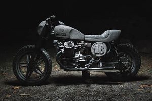 Motorrad mit Teilen aus Mendiger Basalt